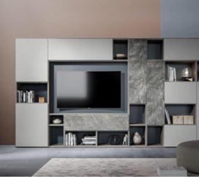 armadio porta tv rettangolare con spazi per organizzare gli oggetti di colore grigio, in tinta con il resto dell'arredamento