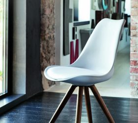 sedia bianca di design